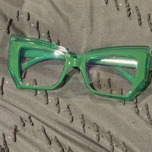 Stylish Green Oversized Sunglasses